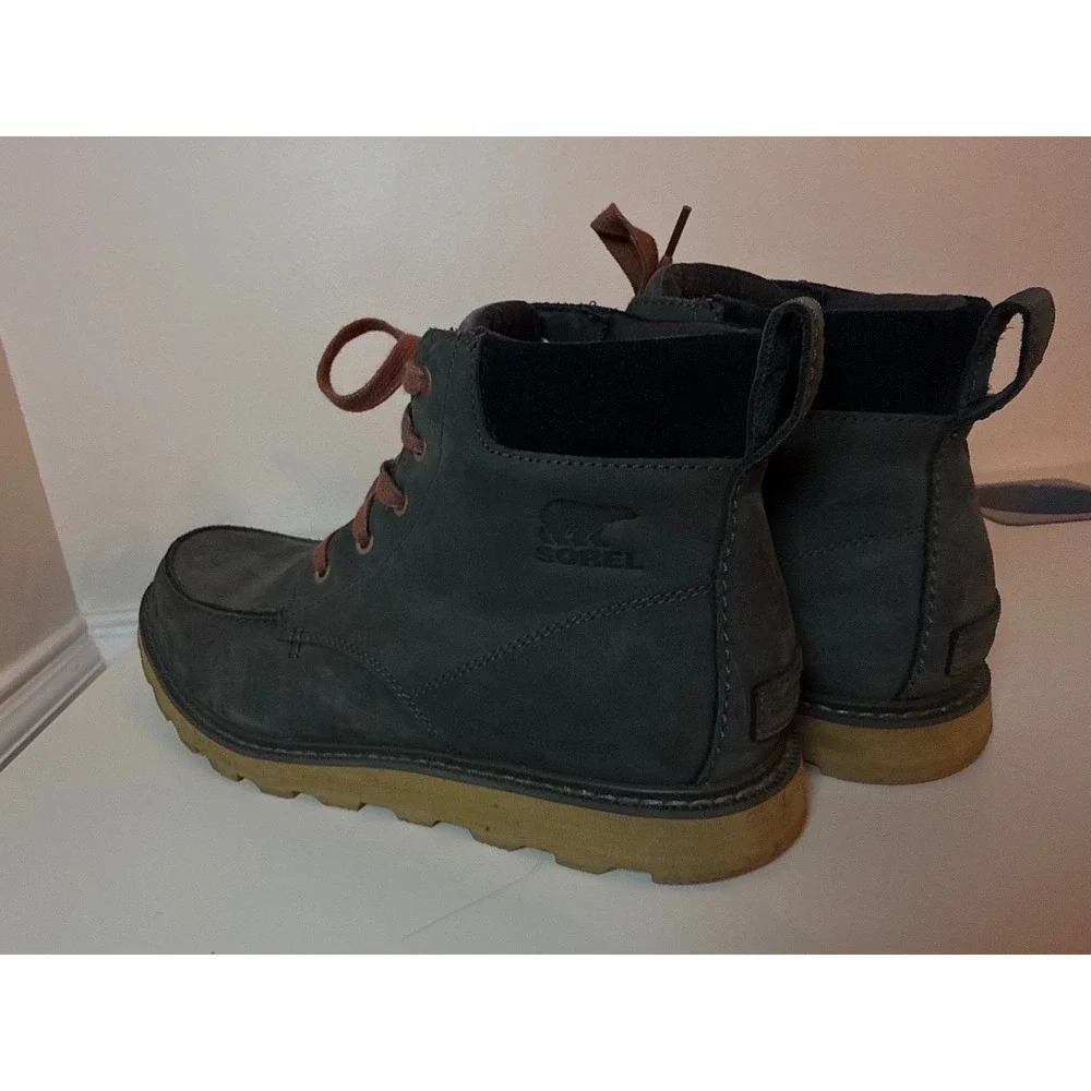 Sorel Madson Moc Toe Boots Mens 10.5 Grey Waterproof Leather NM2788-028 Gum Sole